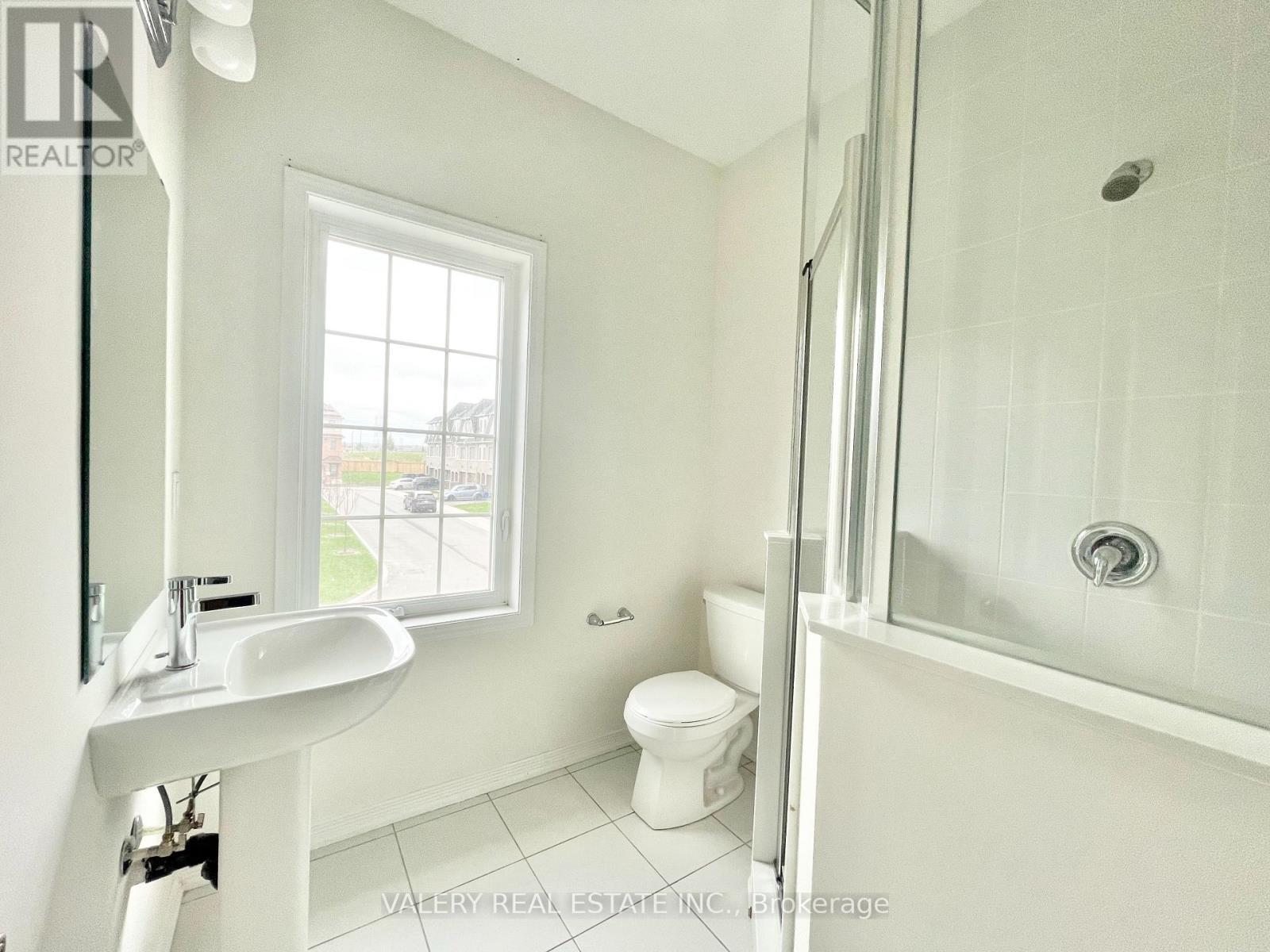 157 Danzatore Path, Oshawa, ON