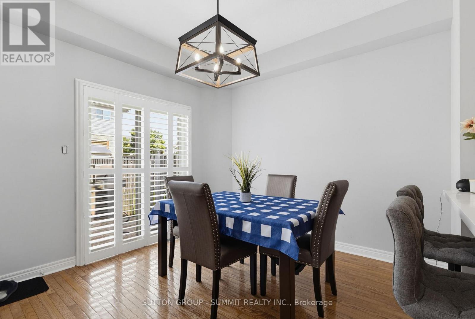 2092 English Crescent, Burlington, ON