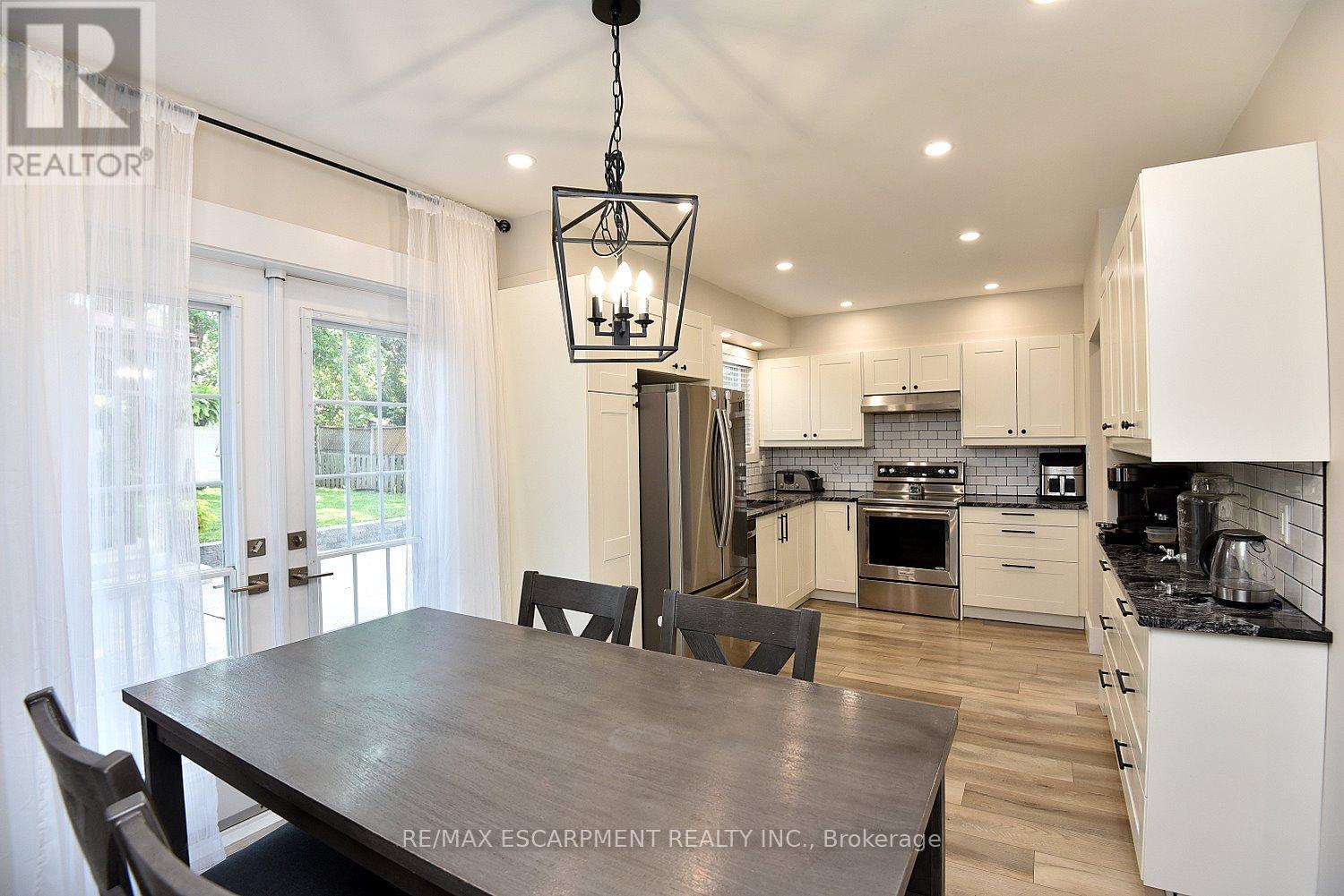 1091 Upper Wellington Street, Hamilton, ON