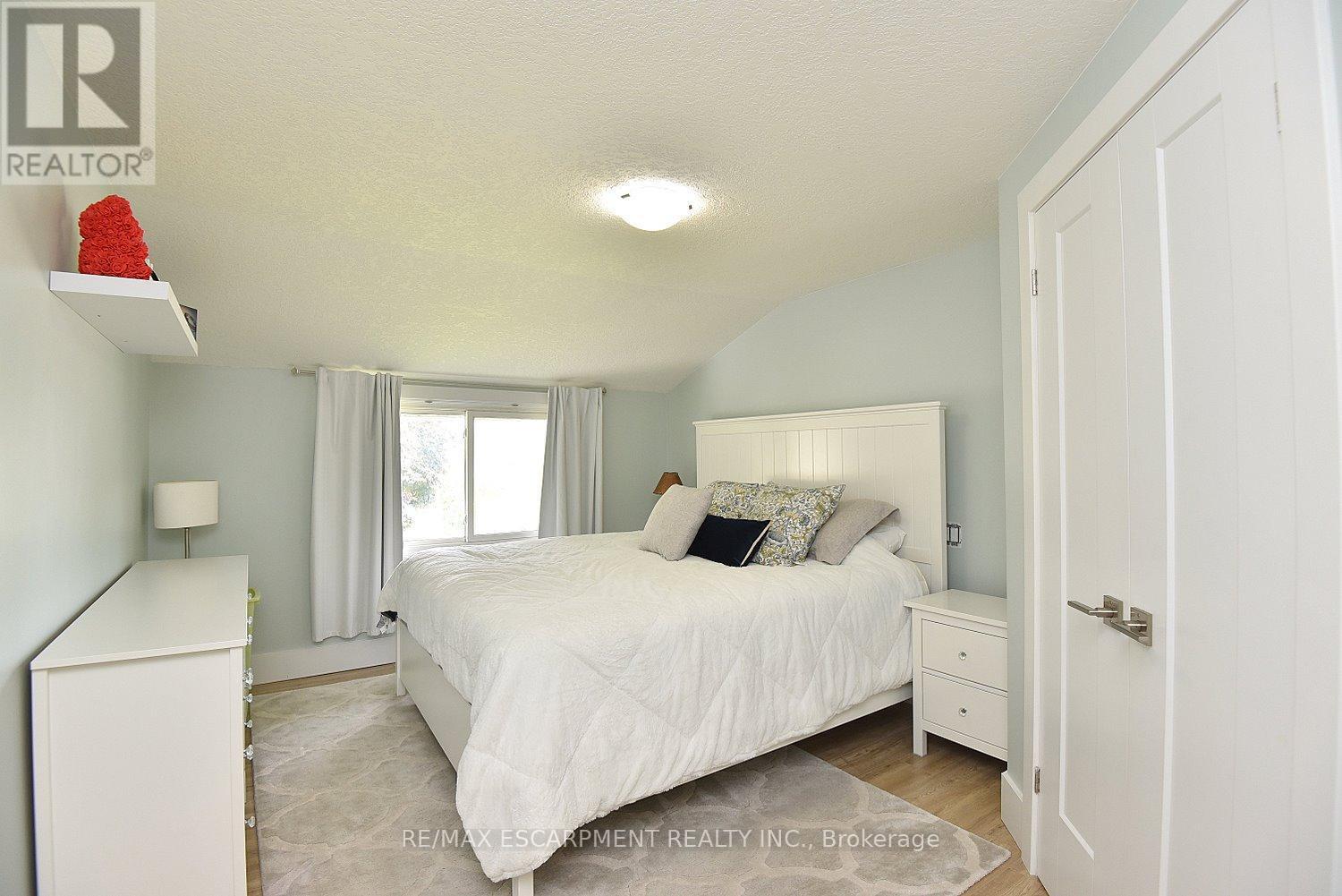 1091 Upper Wellington Street, Hamilton, ON