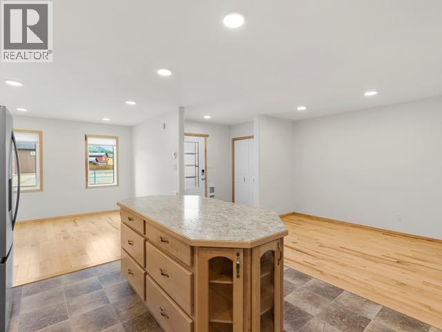 53 Wyvern Avenue, Whitehorse, YT - Indoor