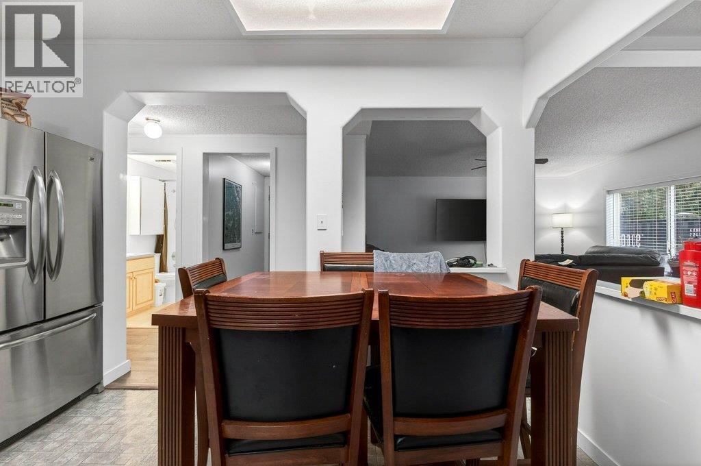 1 Wolfe Street, Sicamous, BC - Indoor