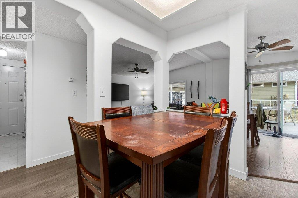 1 Wolfe Street, Sicamous, BC - Indoor Photo Showing Dining Room