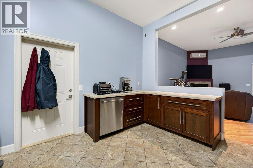 1 Wolfe Street, Sicamous, BC - Indoor