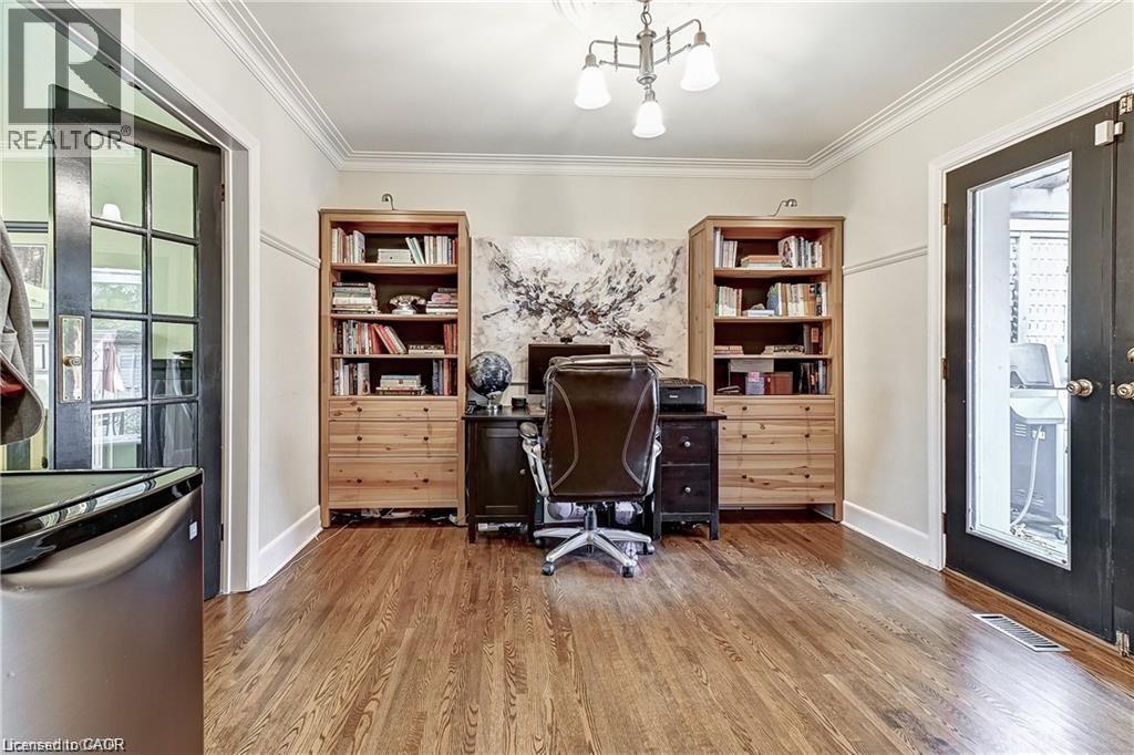 3021 Lakeshore Road, Burlington, ON