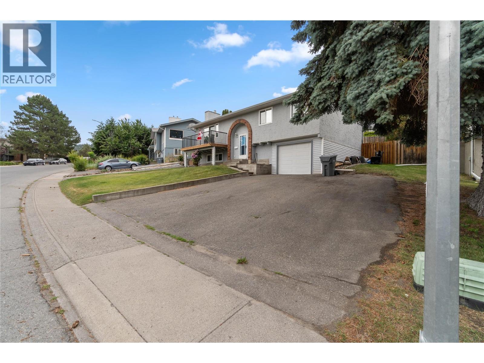 135 Silverthrone Crescent, Kamloops, BC