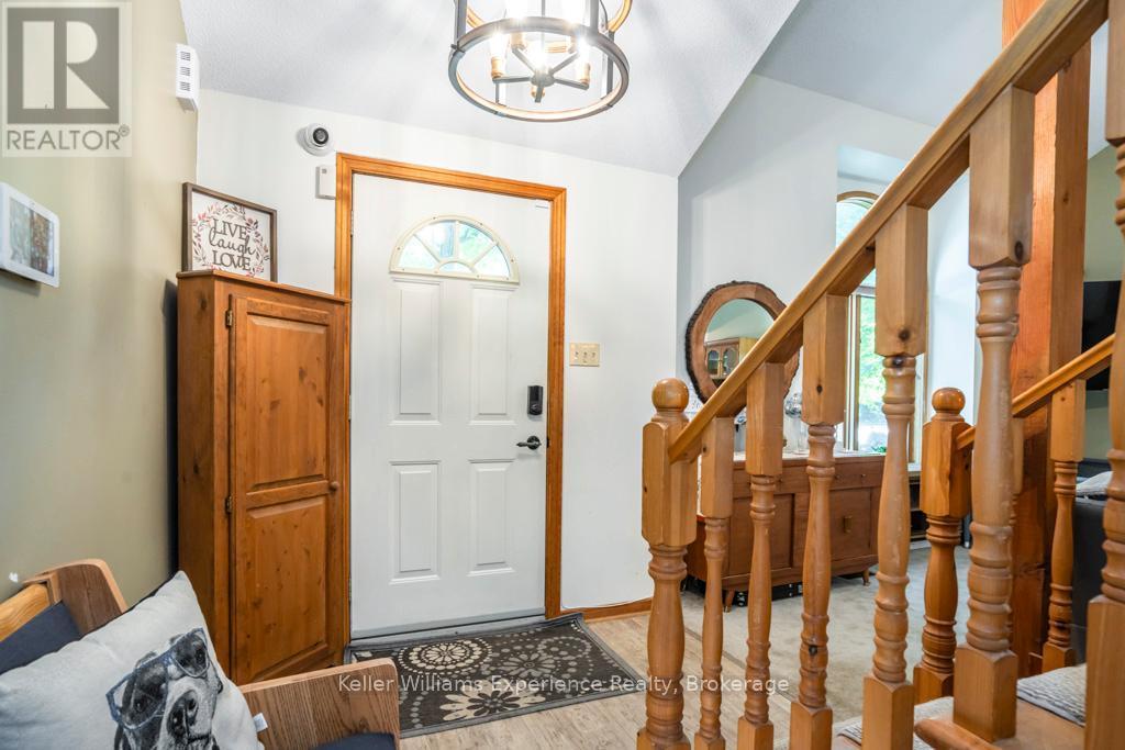 14 Oneida Crescent, Tiny, ON