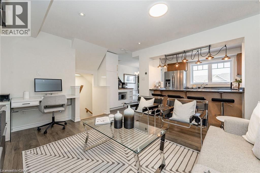 8 Stratus Street, Kitchener, ON - Indoor Photo Showing Living Room