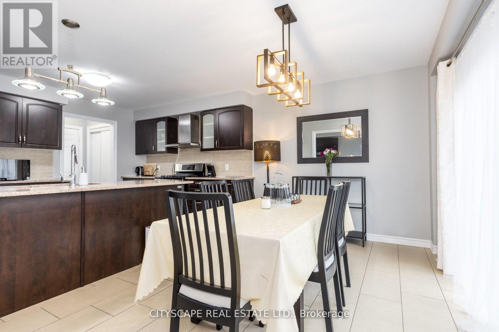 121 Crafter Crescent, Hamilton, ON
