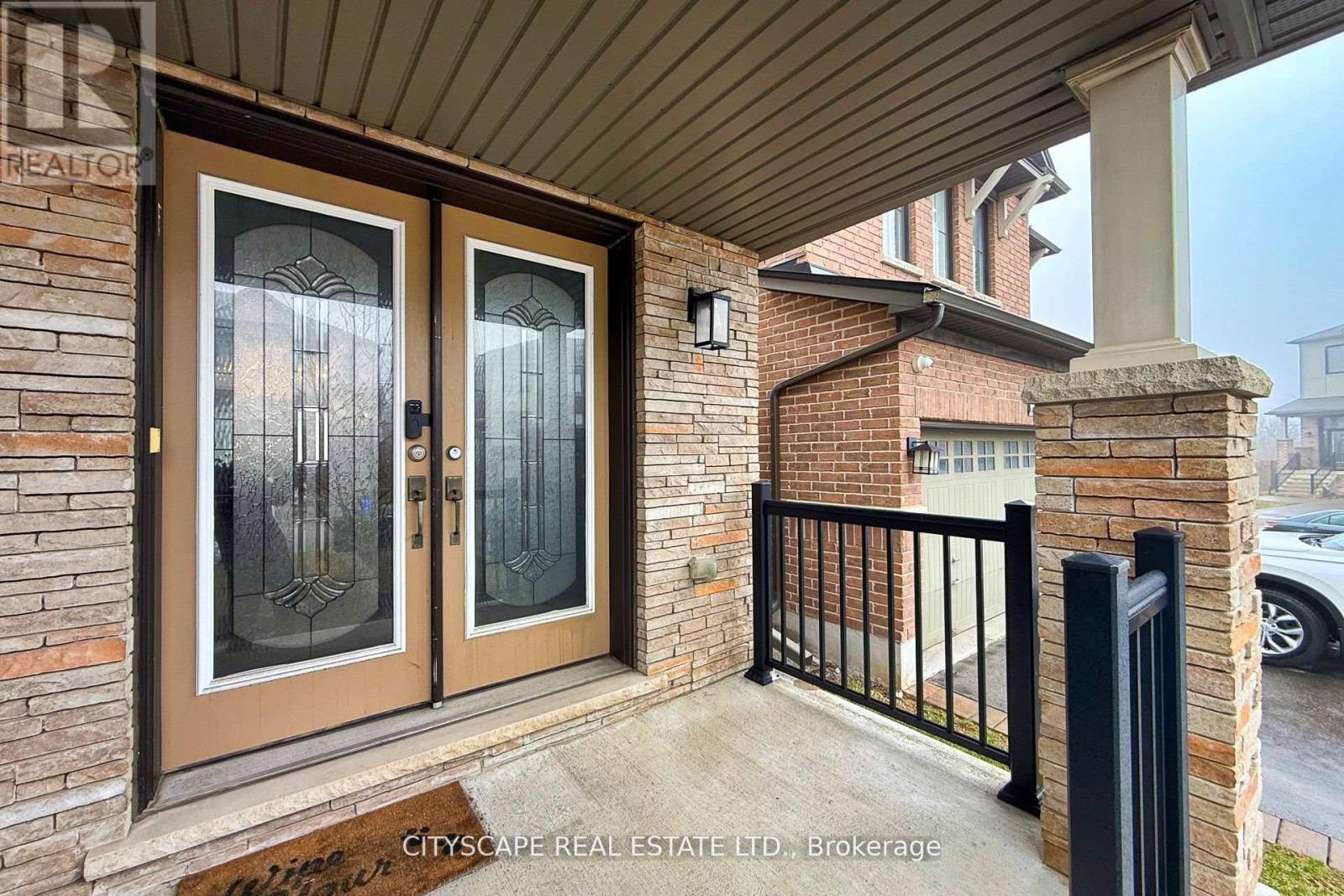 121 Crafter Crescent, Hamilton, ON
