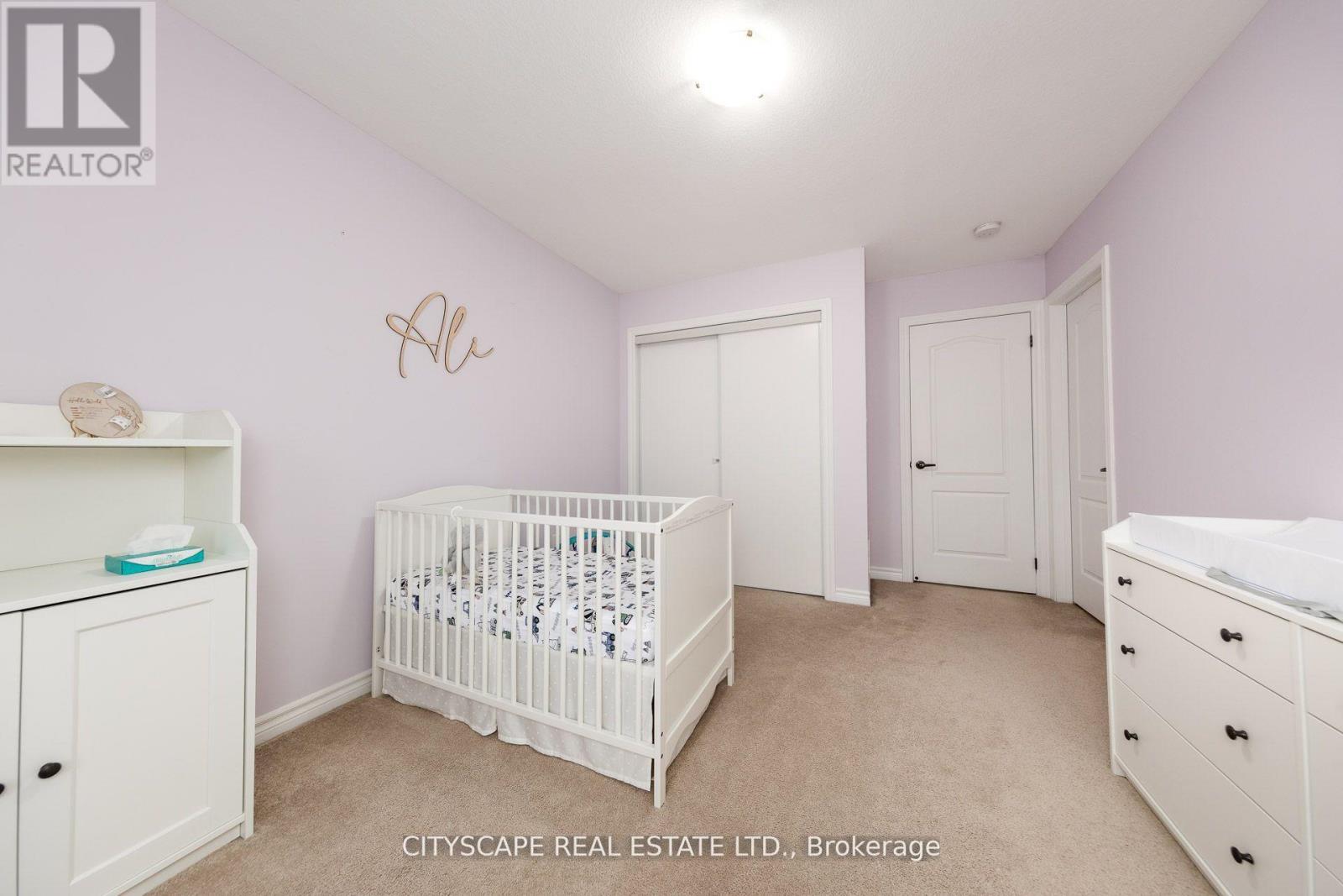 121 Crafter Crescent, Hamilton, ON