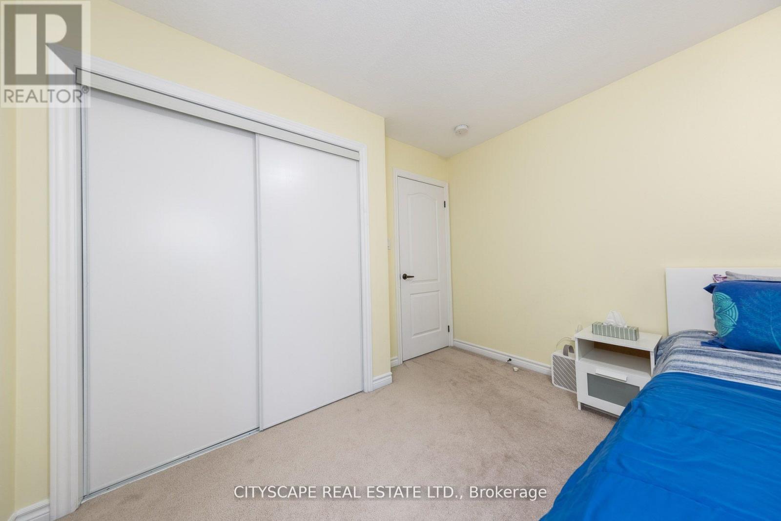 121 Crafter Crescent, Hamilton, ON