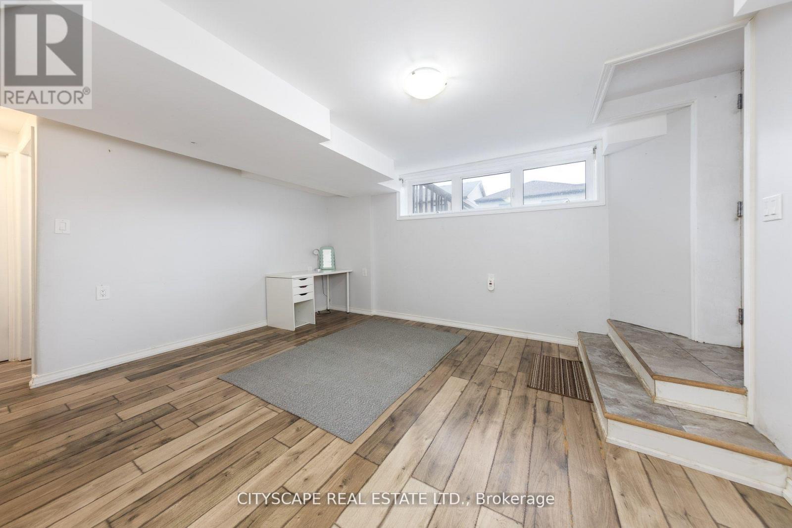 121 Crafter Crescent, Hamilton, ON