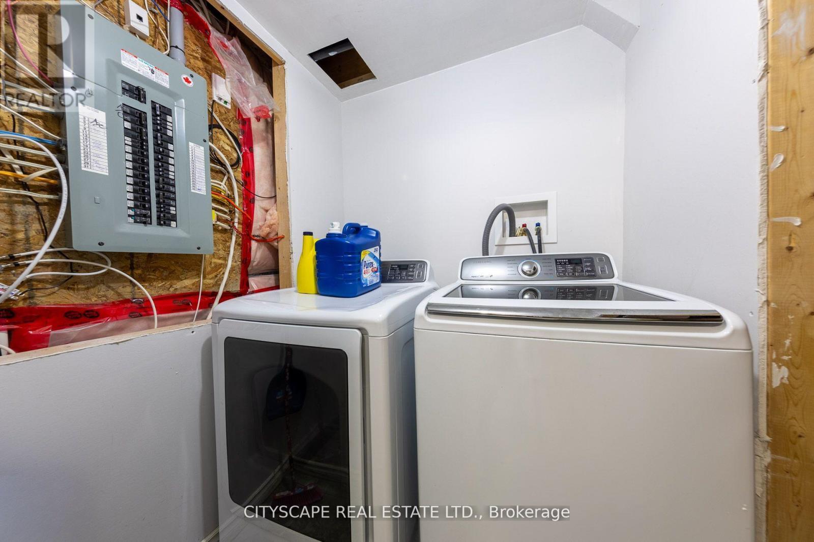 121 Crafter Crescent, Hamilton, ON