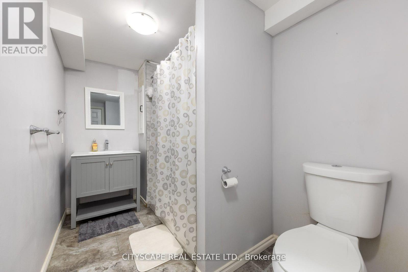 121 Crafter Crescent, Hamilton, ON