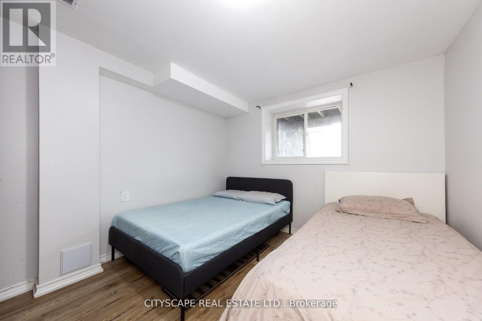 121 Crafter Crescent, Hamilton, ON