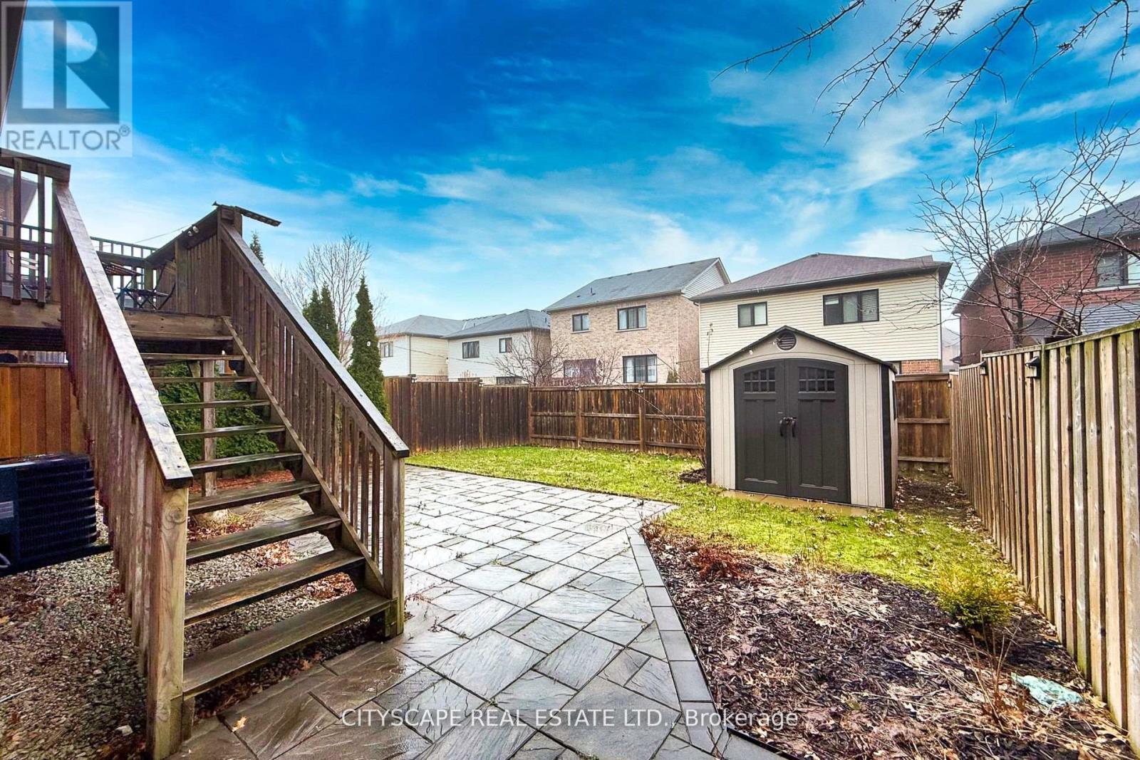 121 Crafter Crescent, Hamilton, ON
