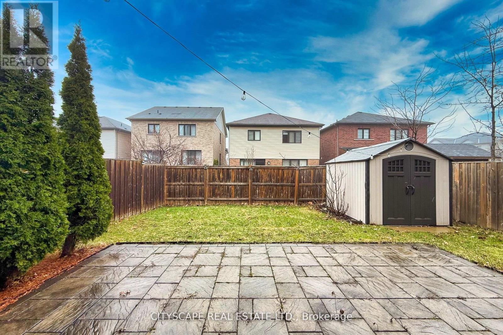 121 Crafter Crescent, Hamilton, ON