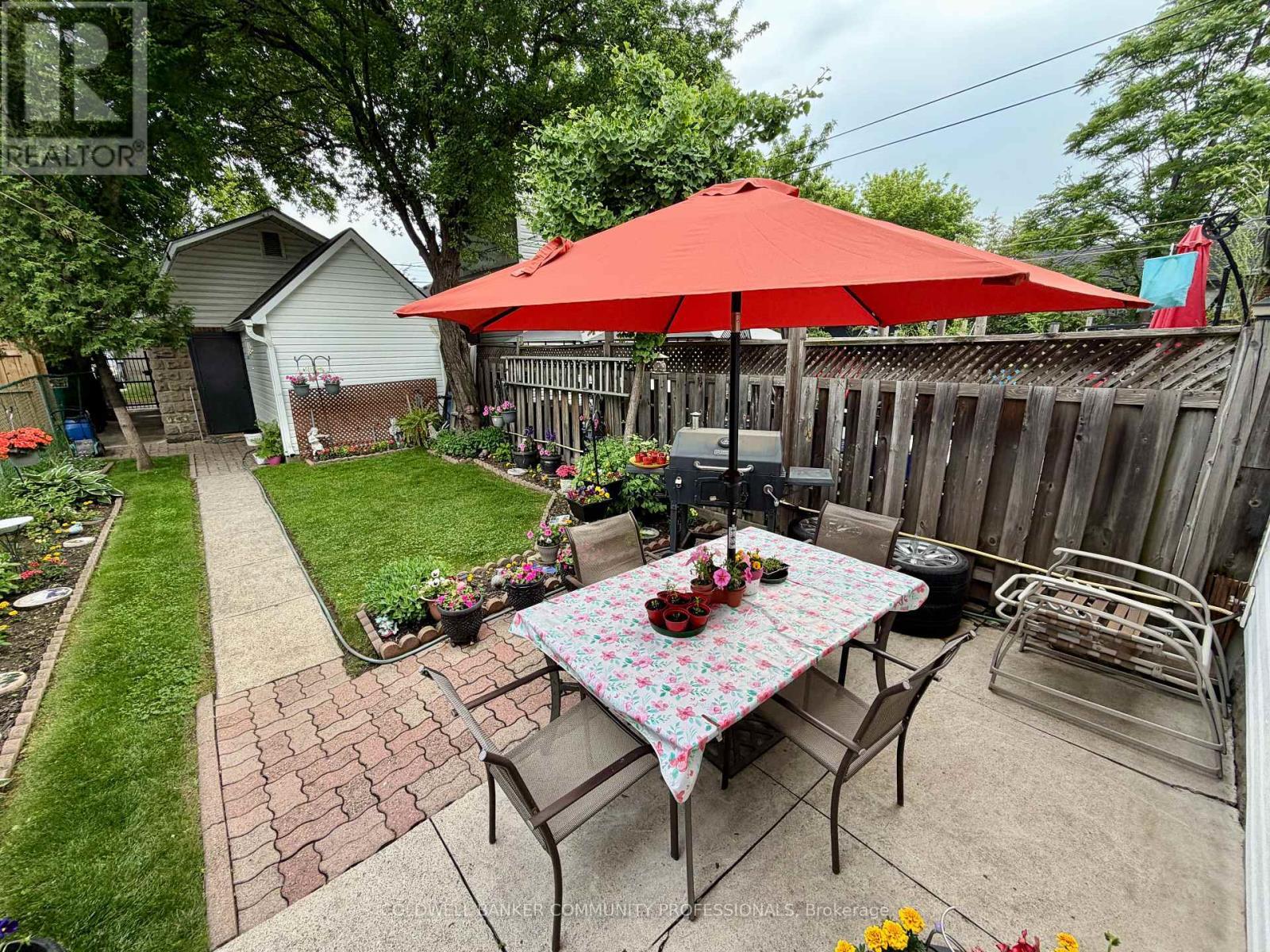 92 Case Street, Hamilton, ON - Outdoor With Deck Patio Veranda