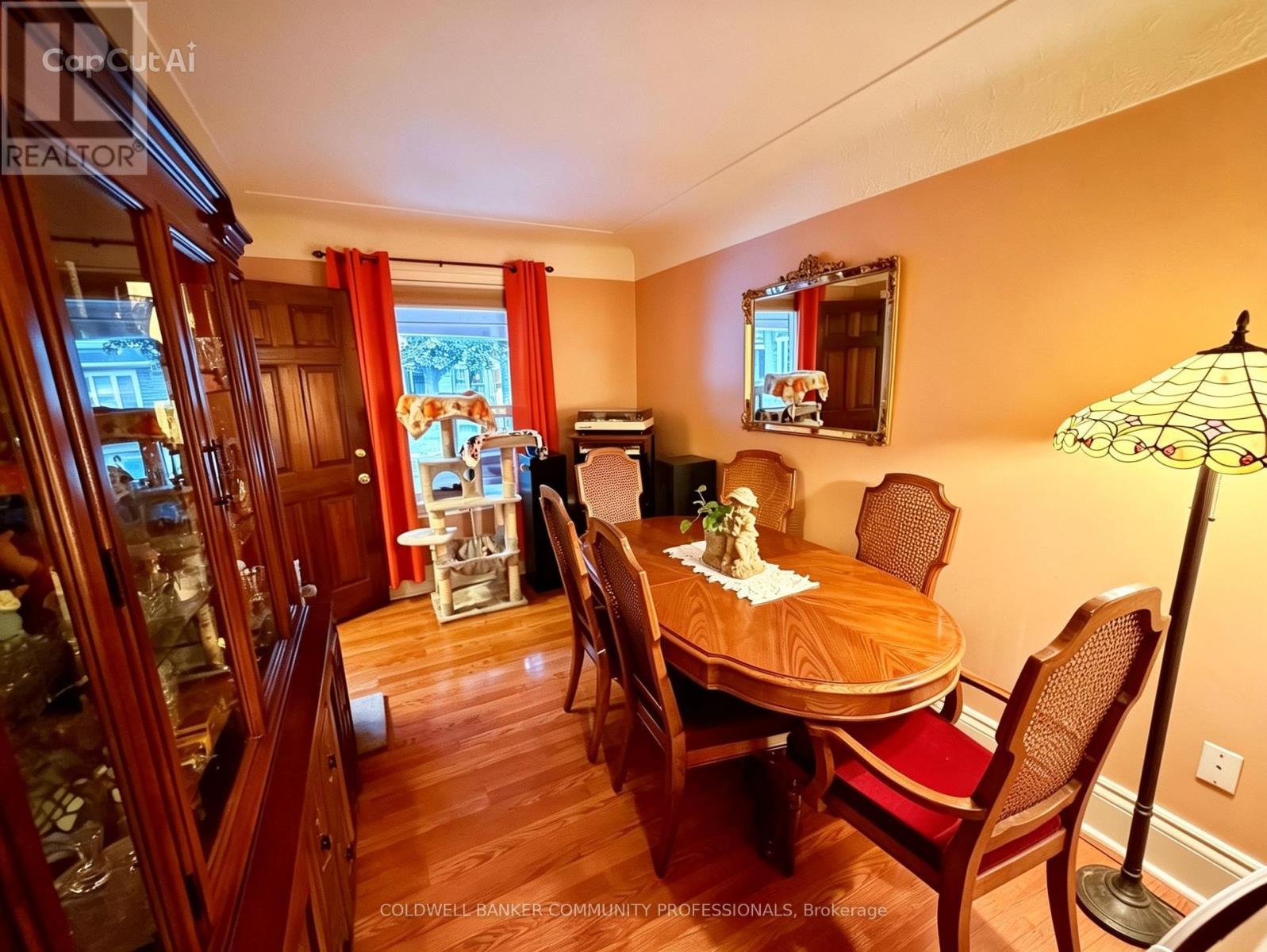 92 Case Street, Hamilton, ON - Indoor Photo Showing Dining Room
