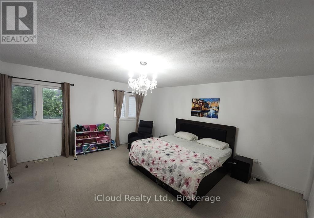 559 Candlestick Circle, Mississauga, ON