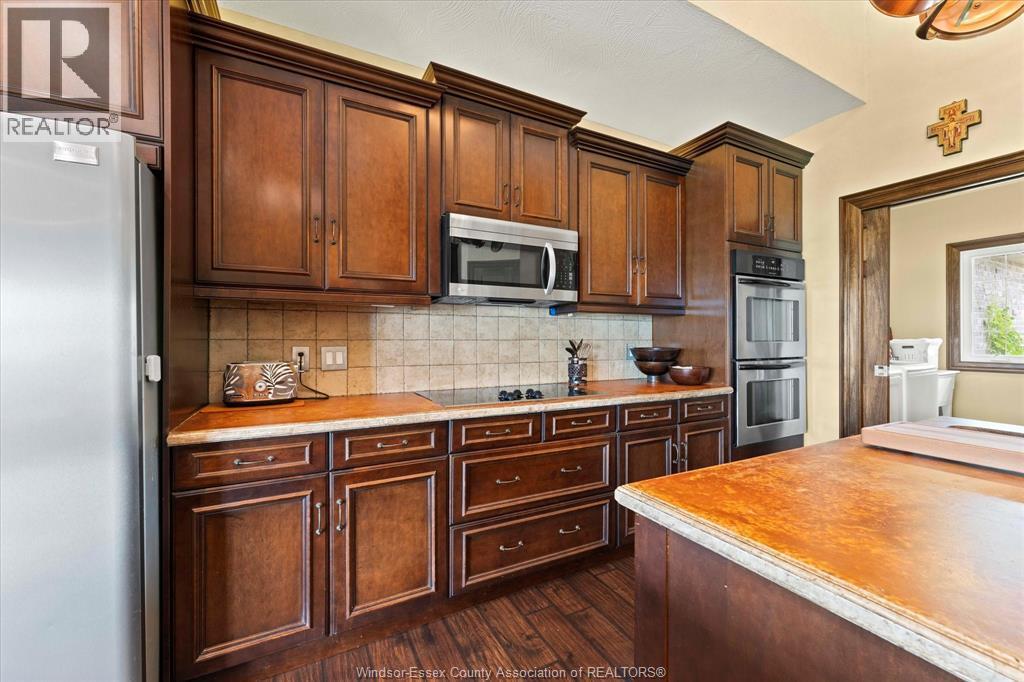 412 County Rd 2, Lakeshore, ON
