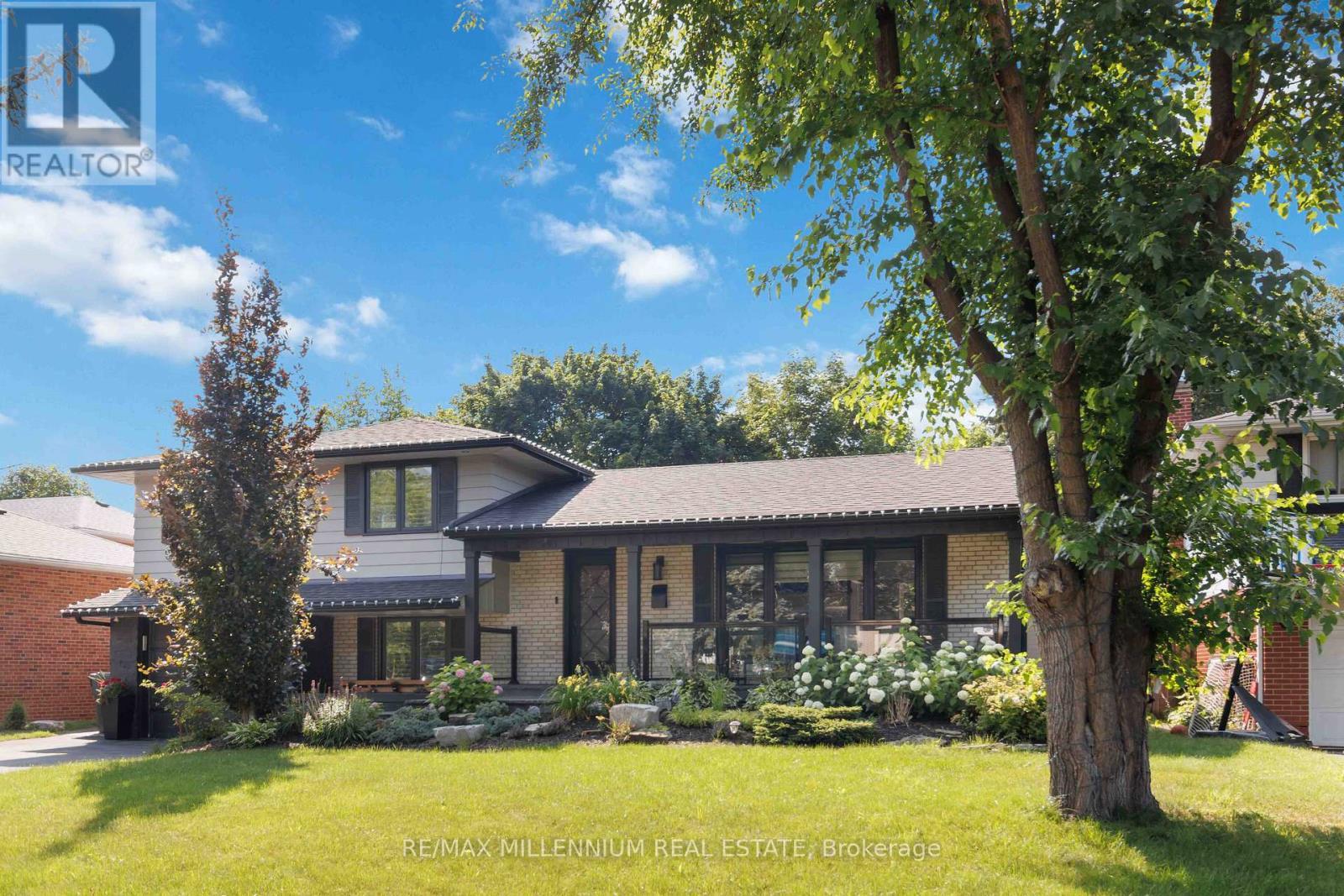 250 Daphne Avenue, Mississauga, ON