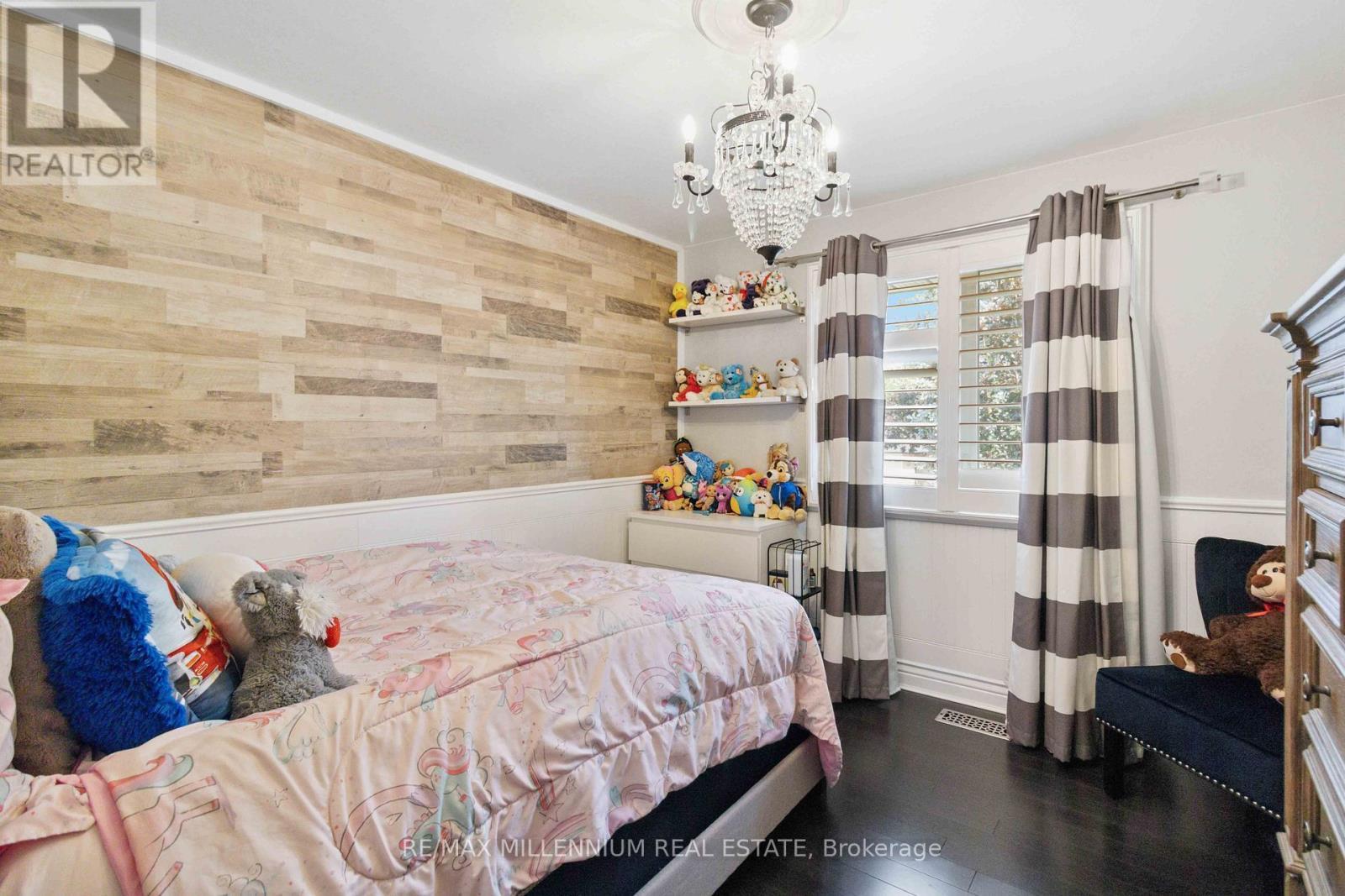 250 Daphne Avenue, Mississauga, ON