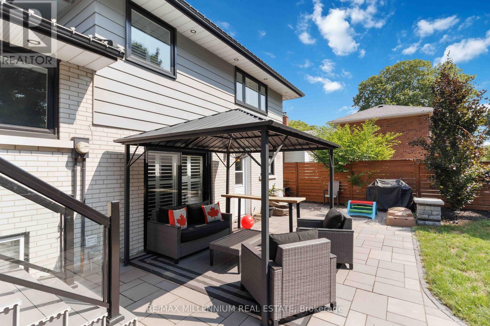 250 Daphne Avenue, Mississauga, ON