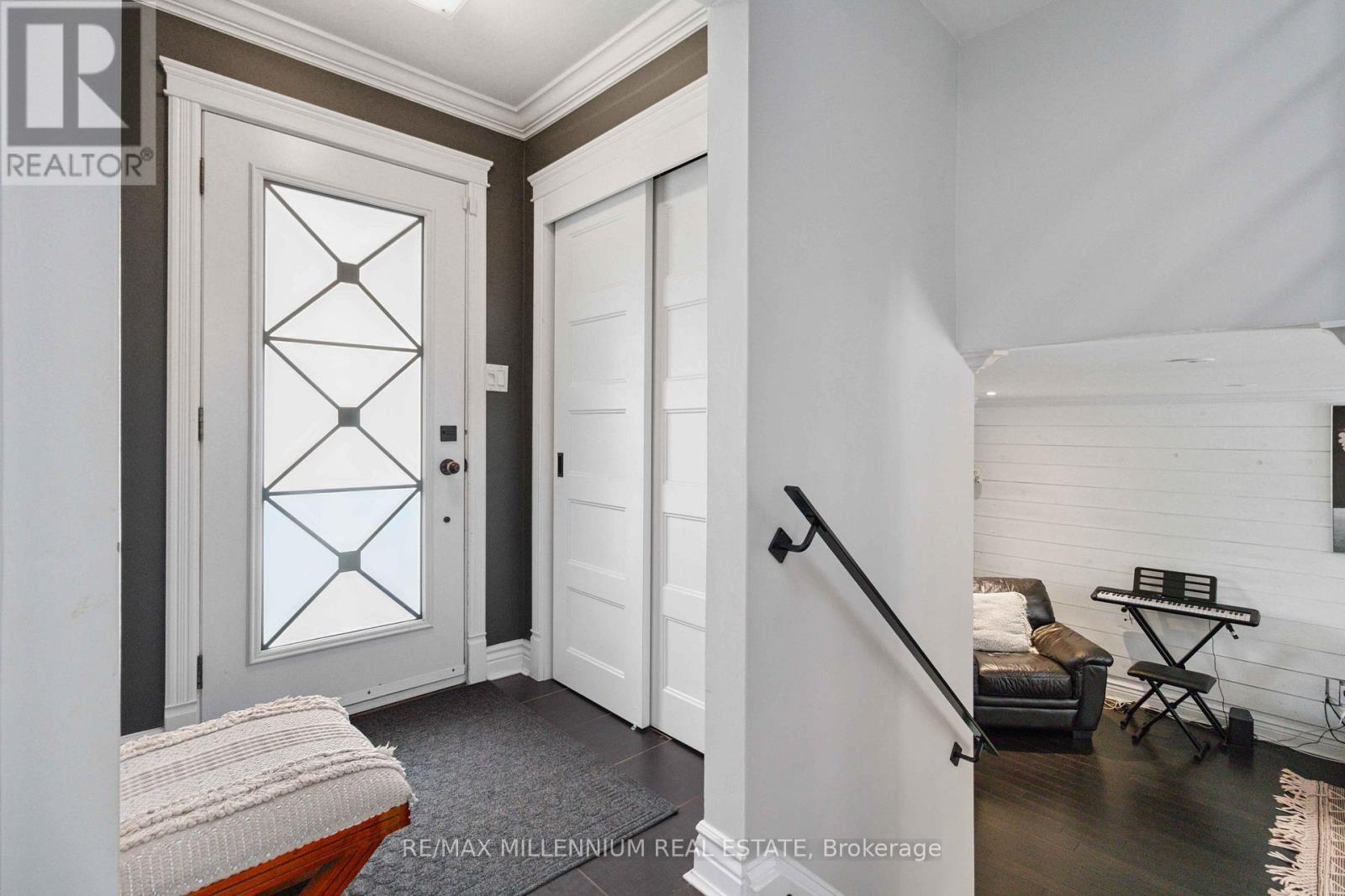 250 Daphne Avenue, Mississauga, ON
