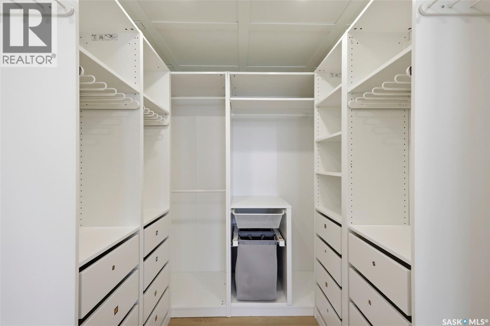 607 Addie Crescent, Saskatoon, SK - Indoor With Storage