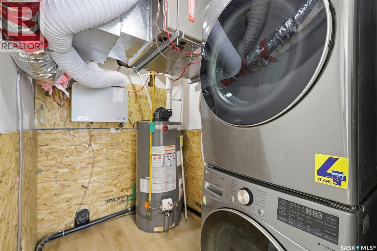 607 Addie Crescent, Saskatoon, SK - Indoor Photo Showing Laundry Room