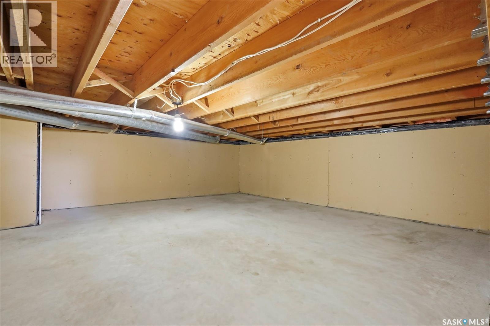 607 Addie Crescent, Saskatoon, SK - Indoor Photo Showing Basement