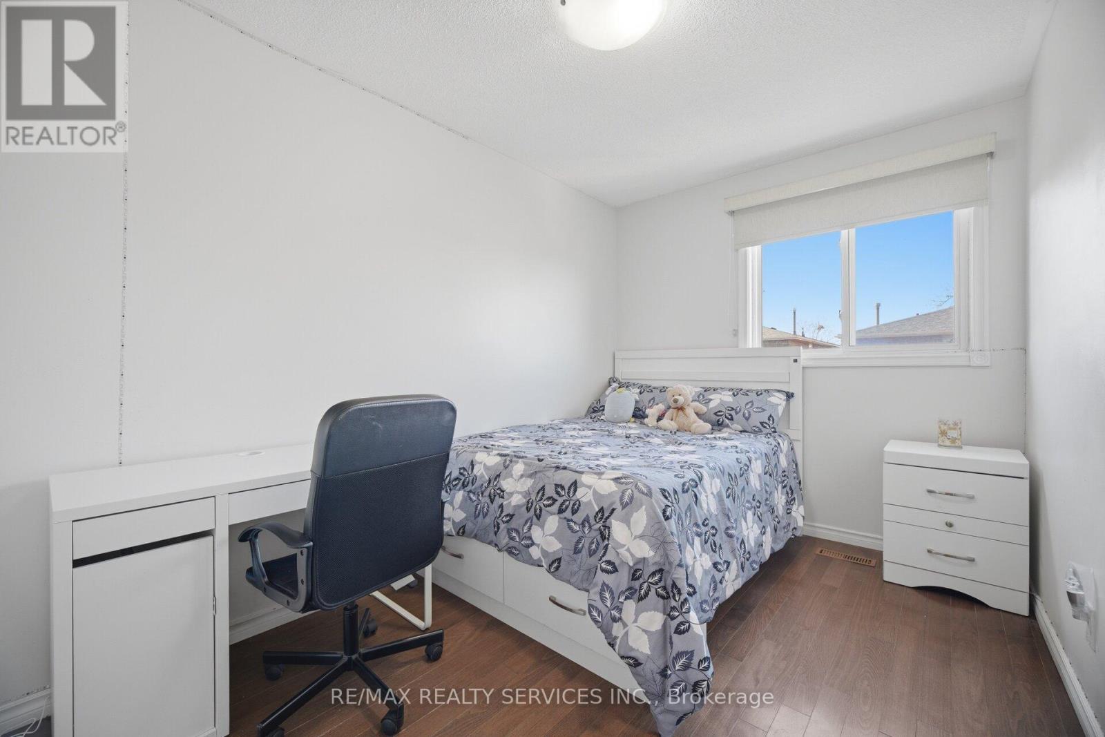 16 Langholm Court, Brampton, ON
