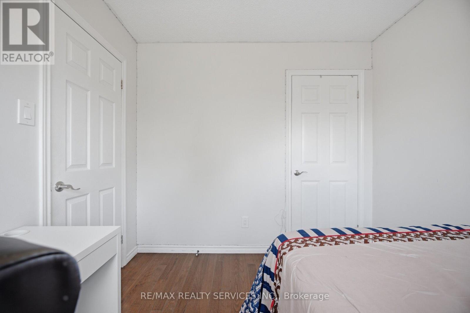 16 Langholm Court, Brampton, ON