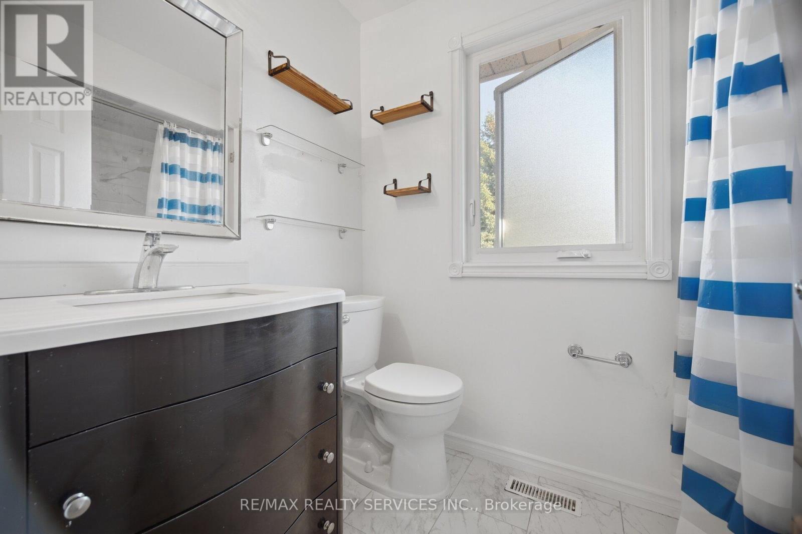 16 Langholm Court, Brampton, ON