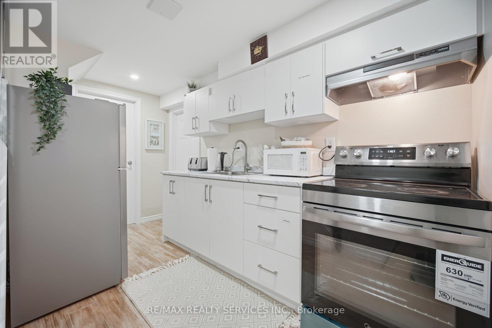 16 Langholm Court, Brampton, ON