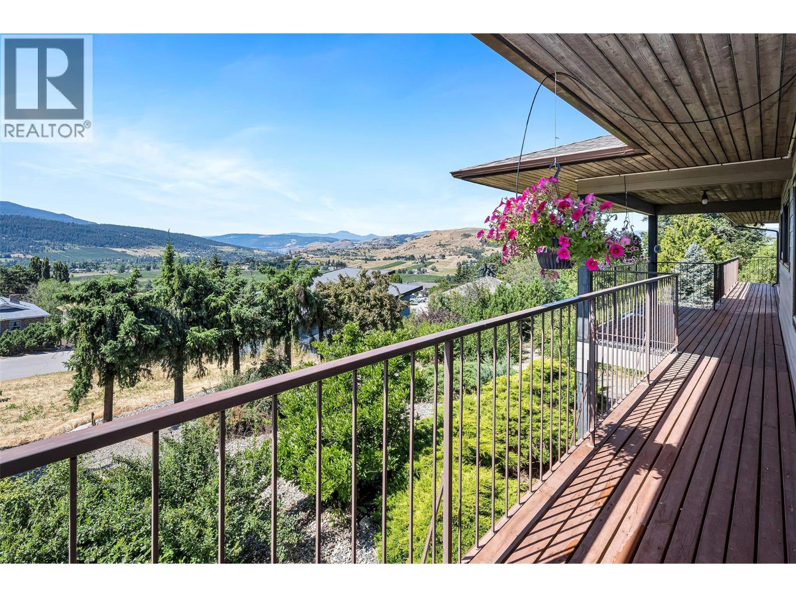 460 Crestview Drive, Coldstream, BC - Outdoor