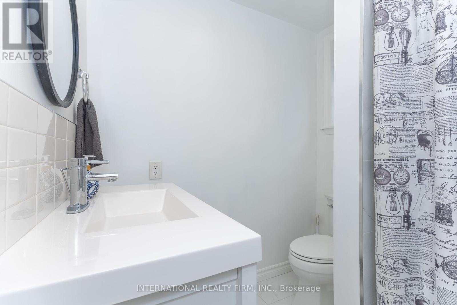 2528 Truscott Drive, Mississauga, ON