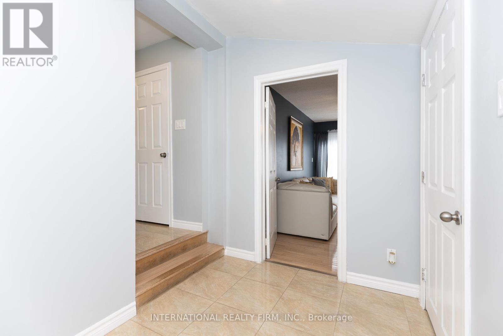 2528 Truscott Drive, Mississauga, ON