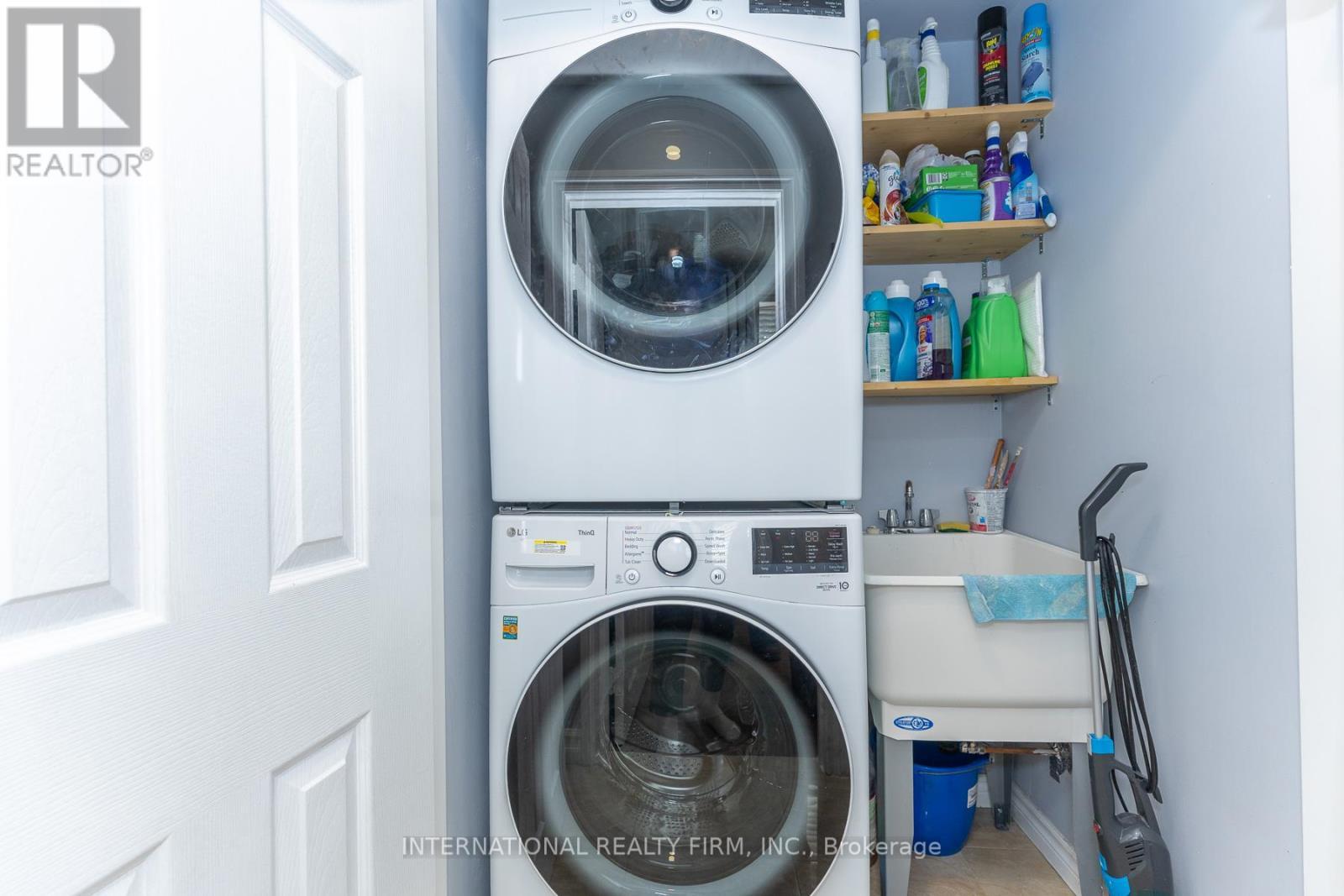 2528 Truscott Drive, Mississauga, ON