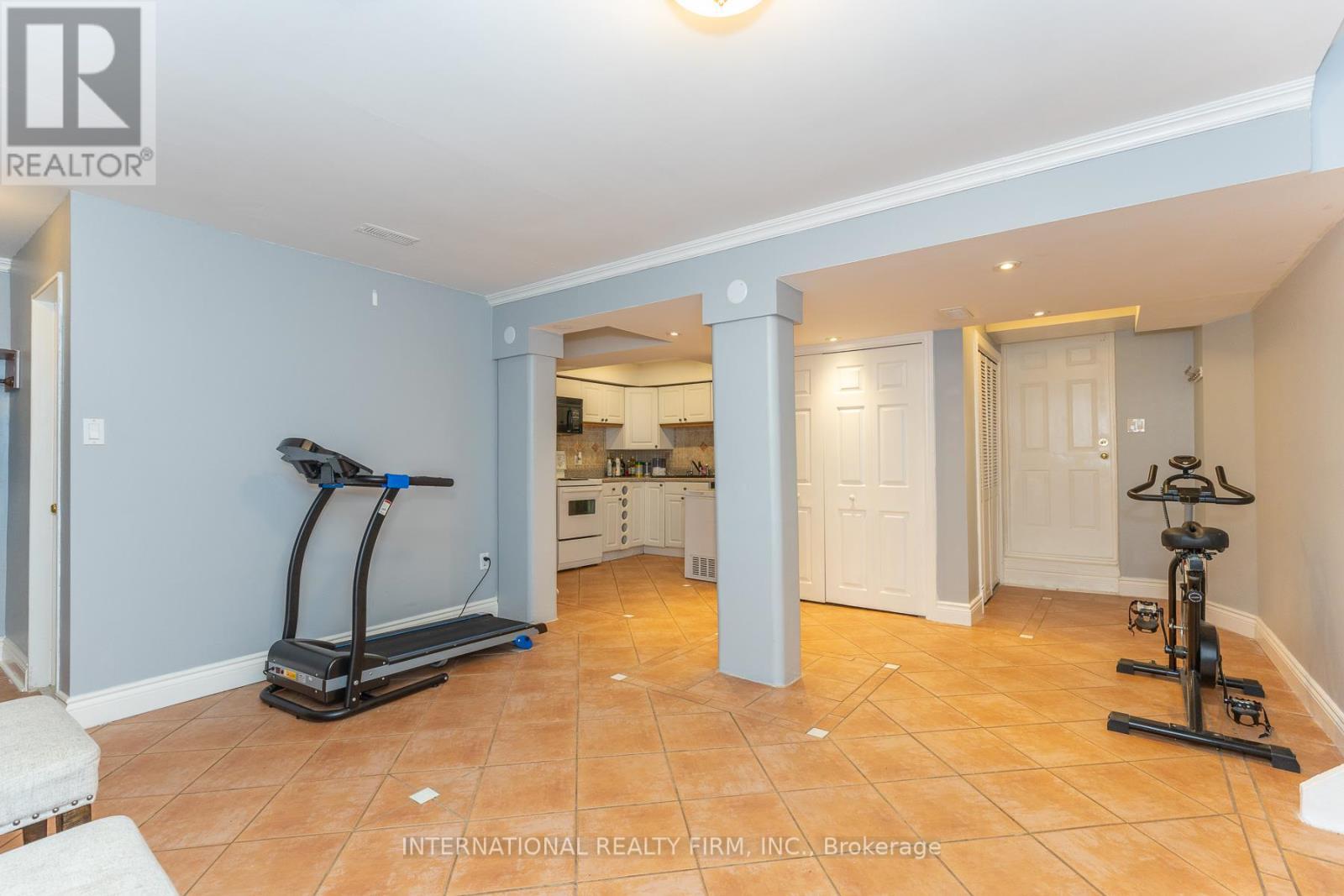 2528 Truscott Drive, Mississauga, ON