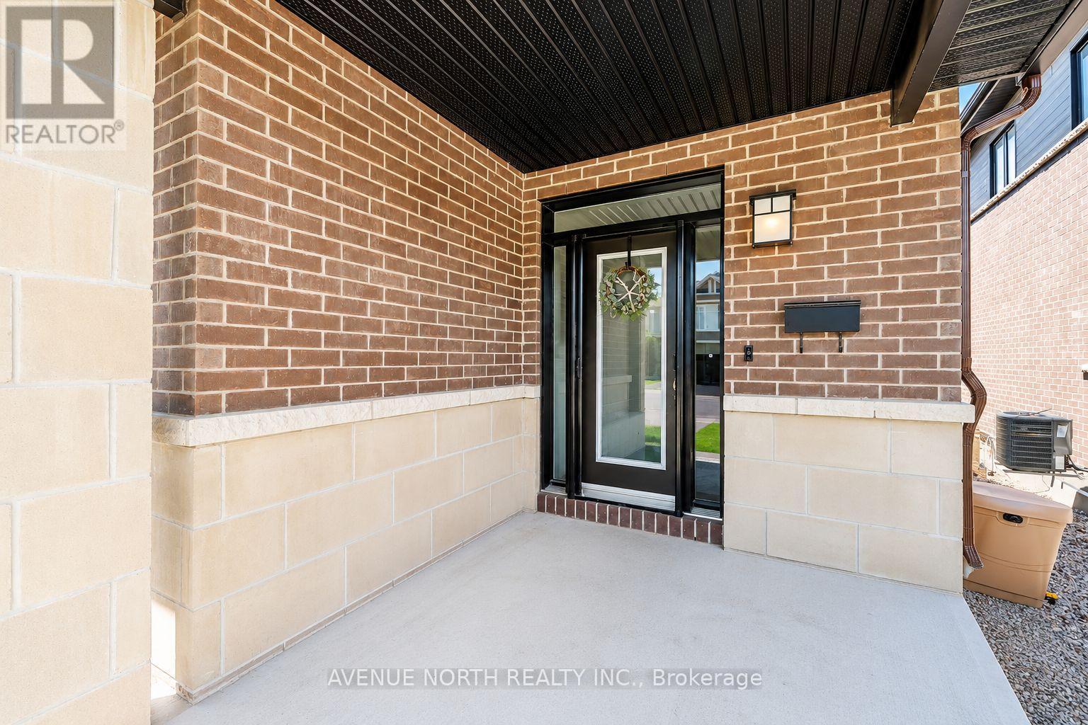 323 Lysander Place, Ottawa, ON - Outdoor With Exterior
