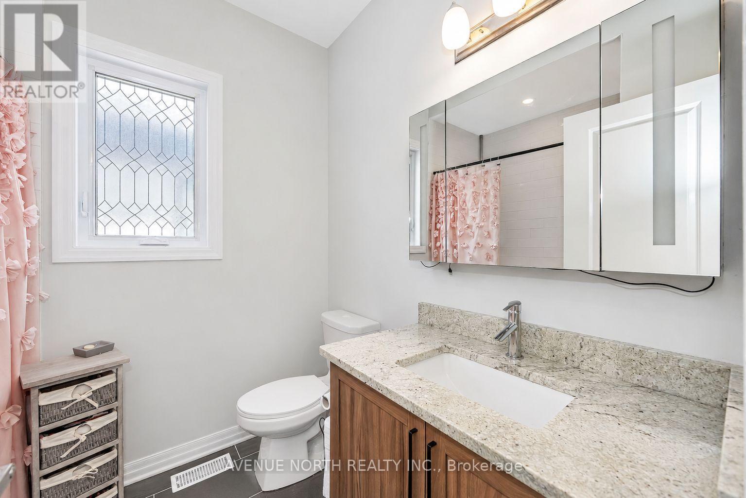 323 Lysander Place, Ottawa, ON - Indoor Photo Showing Bathroom