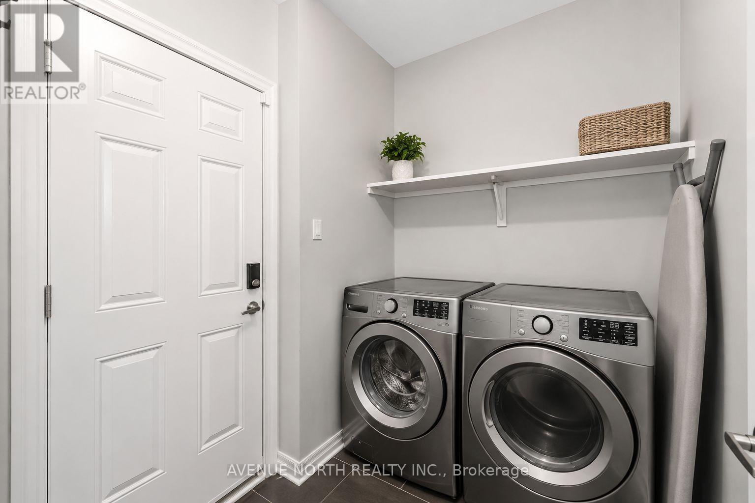 323 Lysander Place, Ottawa, ON - Indoor Photo Showing Laundry Room