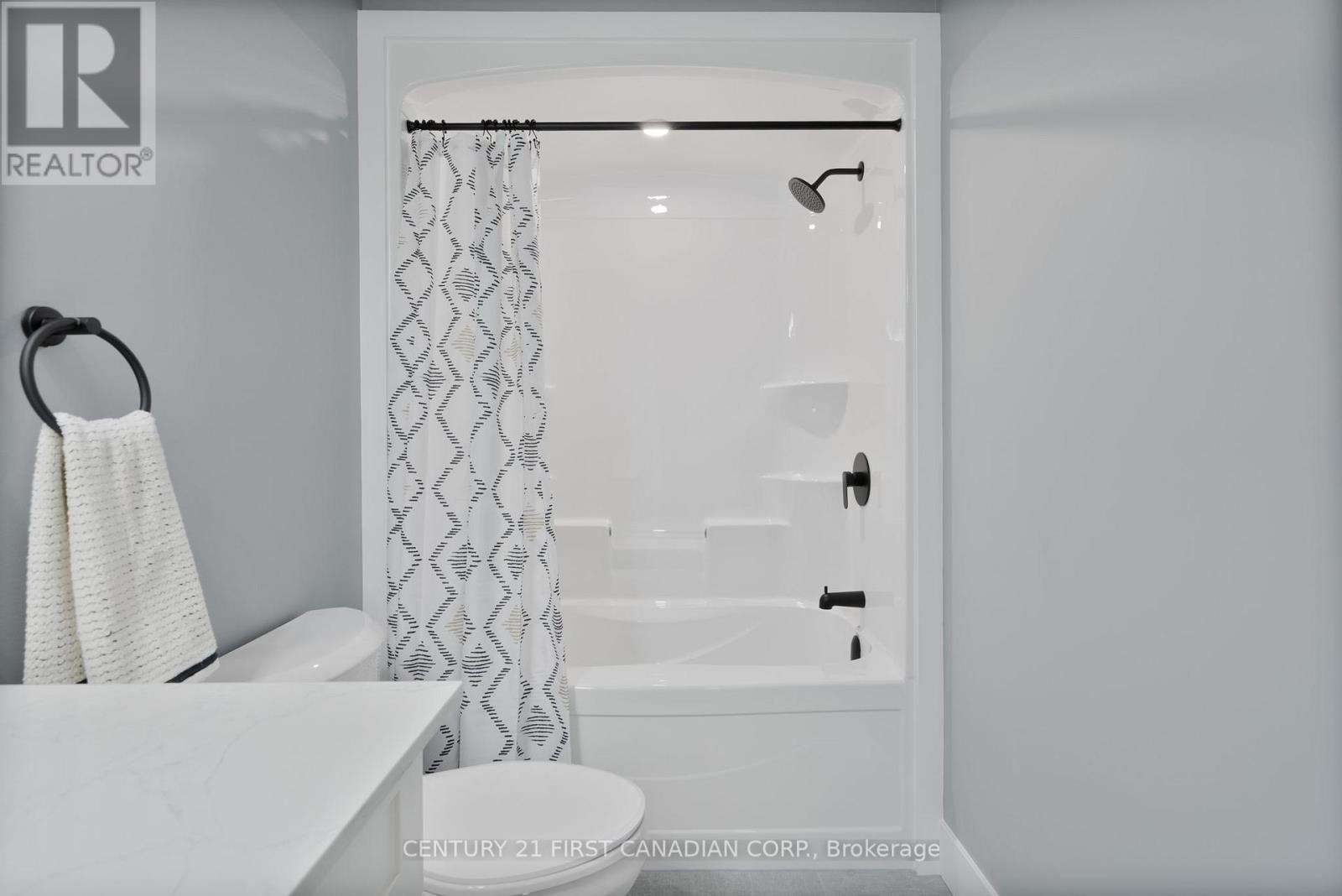 44 Postma Crescent, North Middlesex (Ailsa Craig), ON