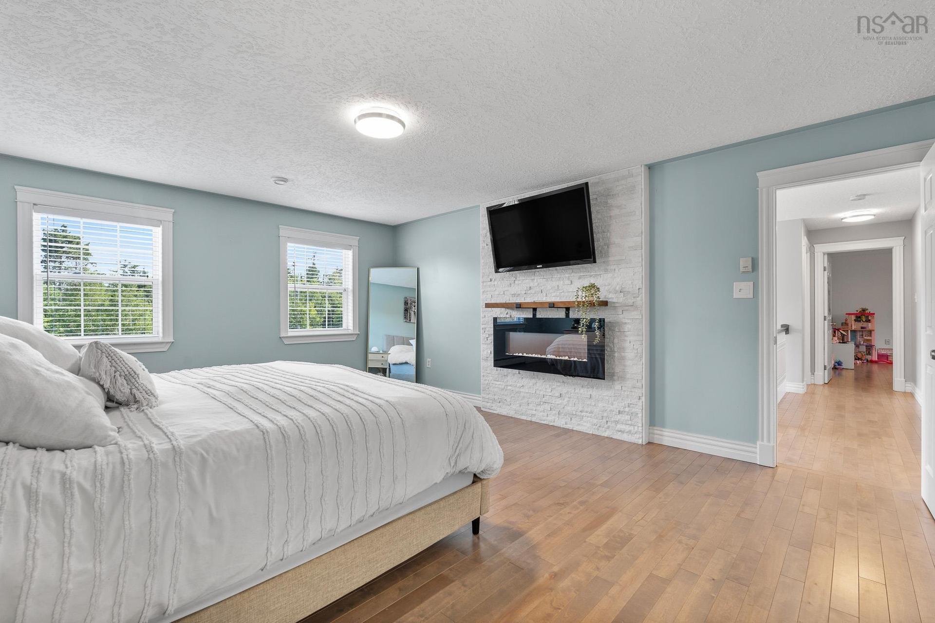 275 Canterbury Lane, Fall River, NS