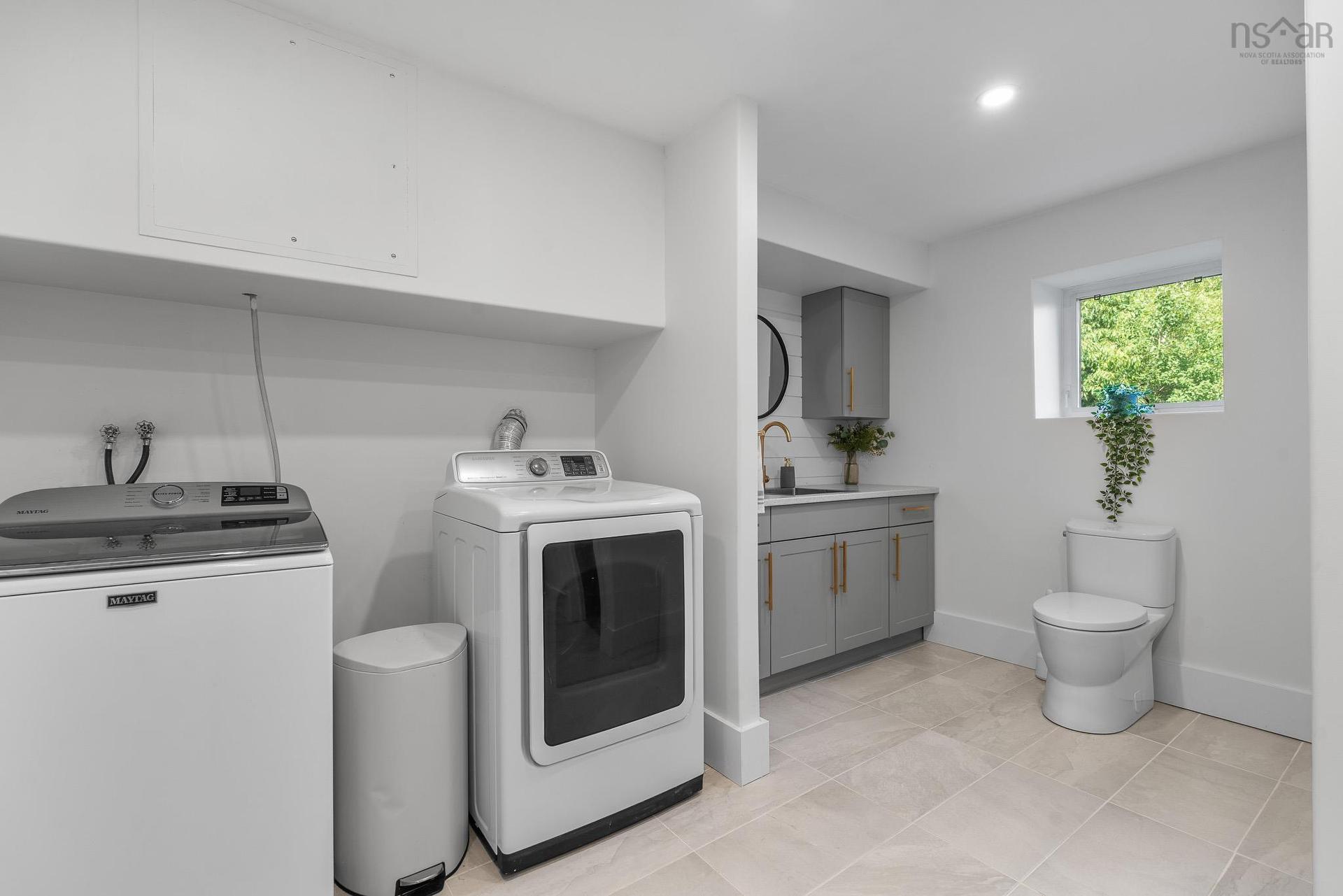 275 Canterbury Lane, Fall River, NS
