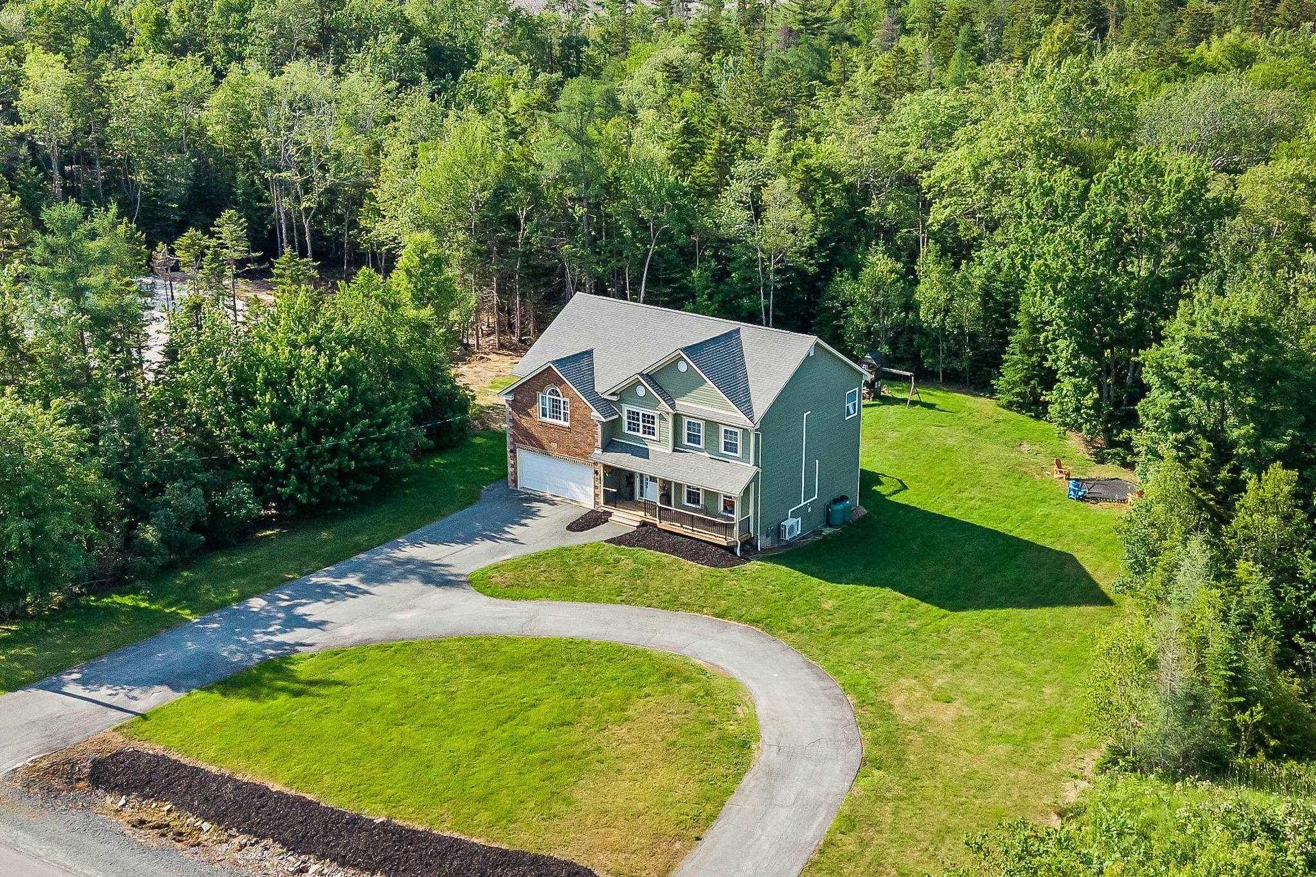 275 Canterbury Lane, Fall River, NS