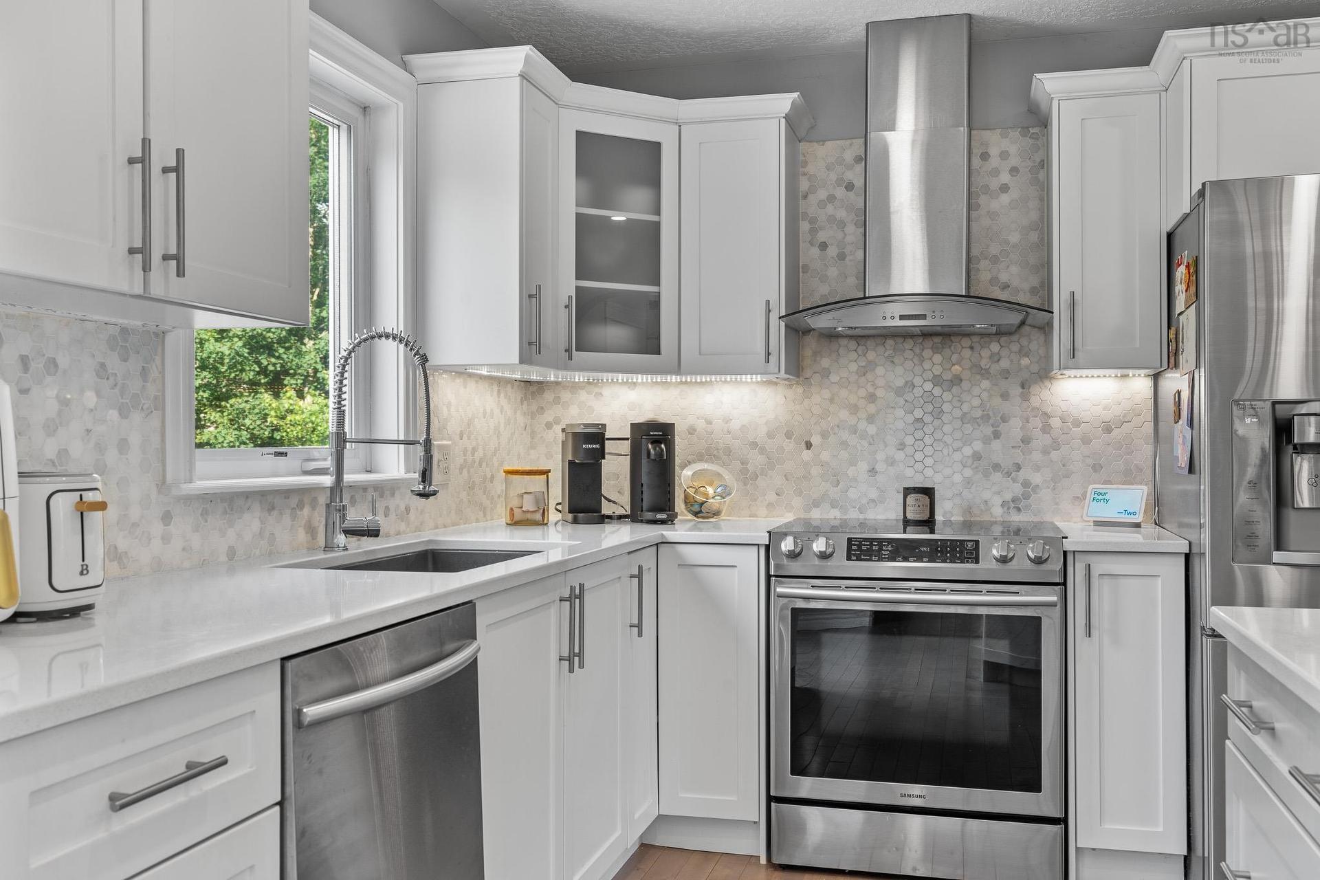 275 Canterbury Lane, Fall River, NS